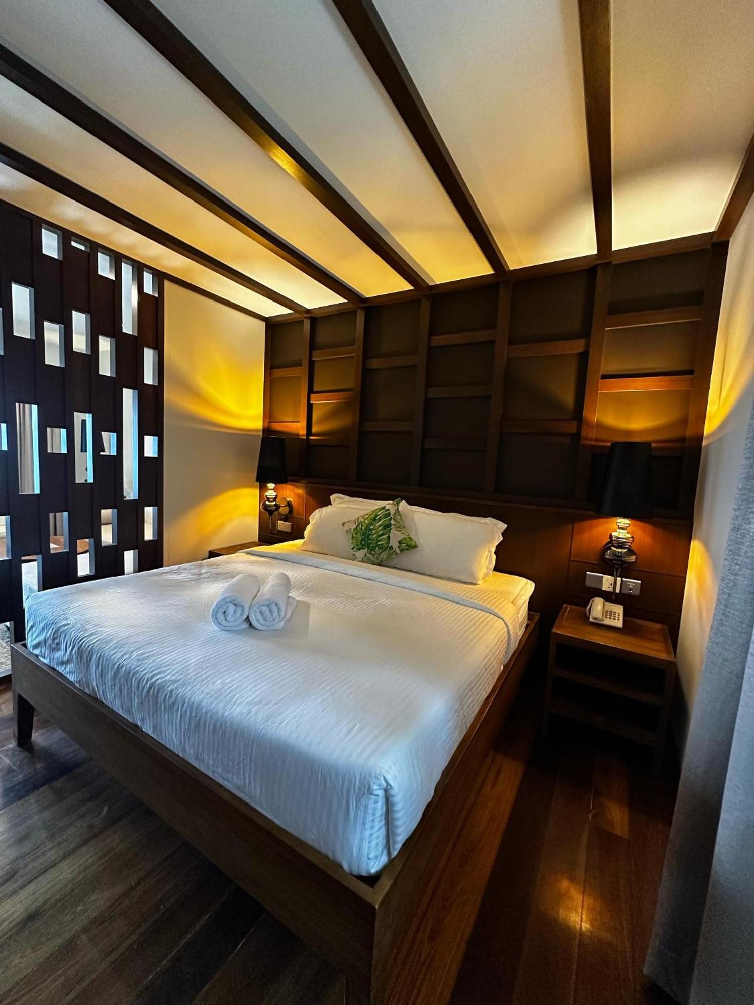 Beach Resort - Arwana Perhentian Besar Кампунґ-Куала-Бесут Екстер'єр фото