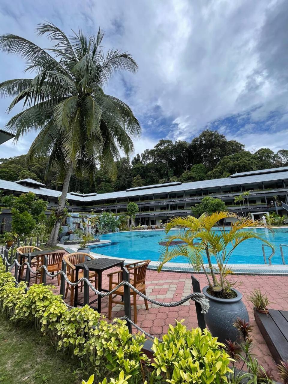 Beach Resort - Arwana Perhentian Besar Кампунґ-Куала-Бесут Екстер'єр фото